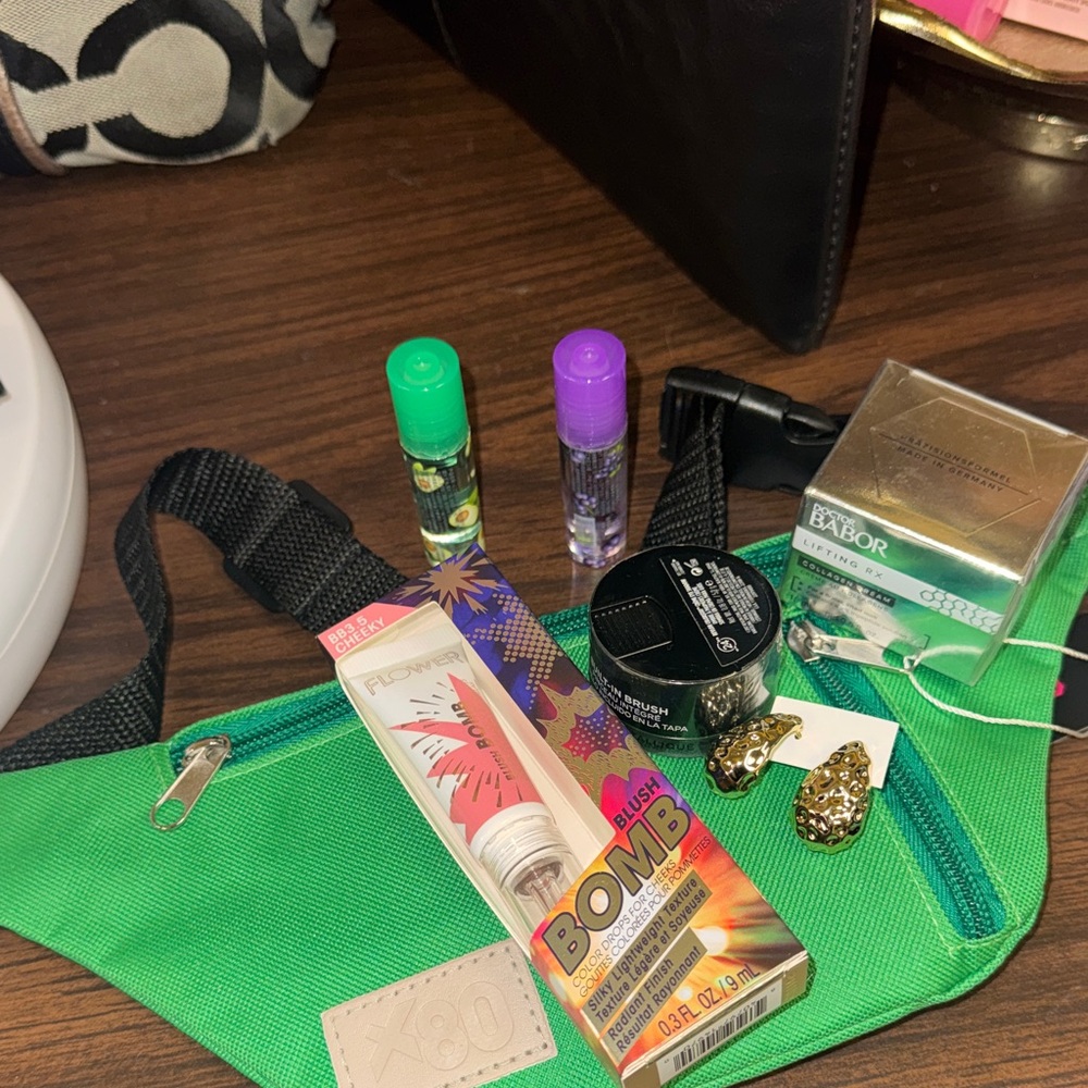 Giveaway - Picture 4 of 5